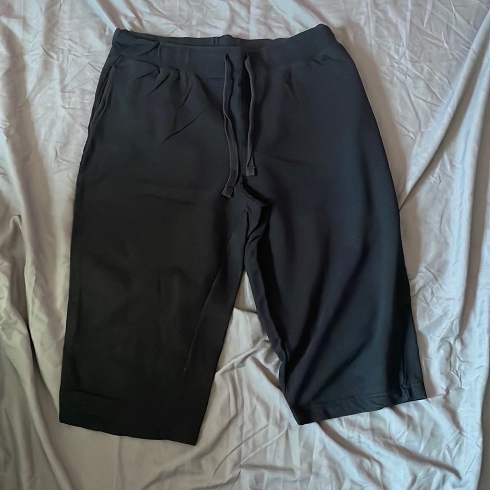 Silverwear black pants in the size petite large